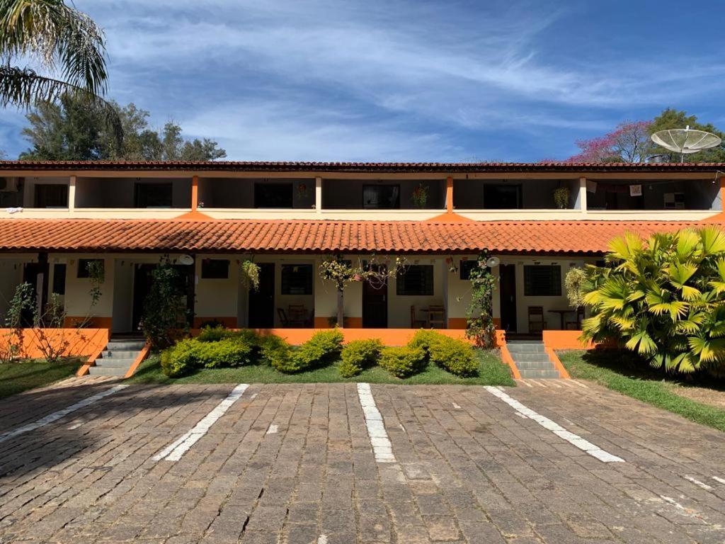 Pousada Vale Da Montanha Serra Negra  Buitenkant foto